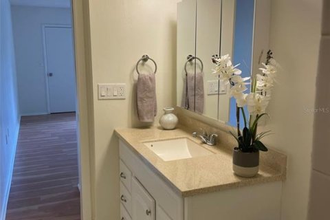 Condo in Oldsmar, Florida, 2 bedrooms  № 1743669 - photo 13