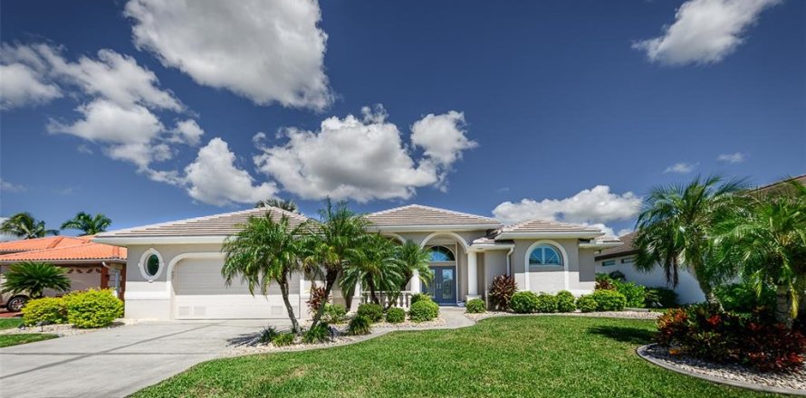 Villa ou maison à Punta Gorda, Floride 3 chambres, 222.41 m2 № 2432622