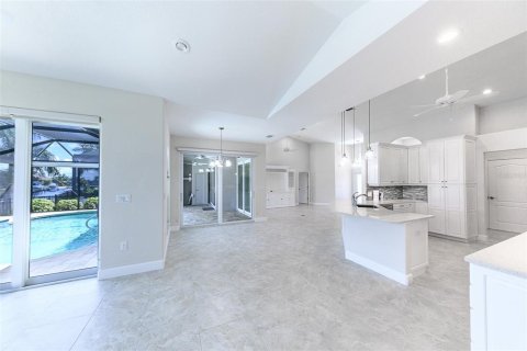 Villa ou maison à louer à Punta Gorda, Floride: 3 chambres, 222.41 m2 № 2432622 - photo 21