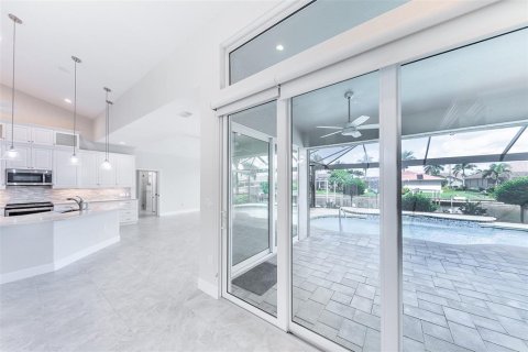 Villa ou maison à louer à Punta Gorda, Floride: 3 chambres, 222.41 m2 № 2432622 - photo 15