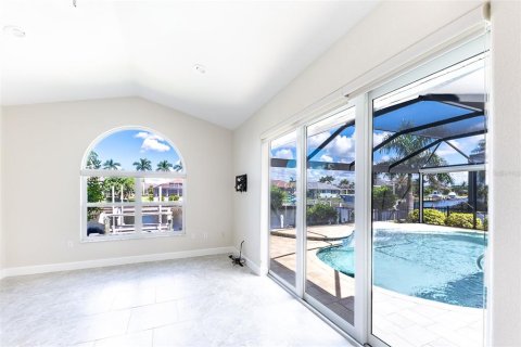 Villa ou maison à louer à Punta Gorda, Floride: 3 chambres, 222.41 m2 № 2432622 - photo 17