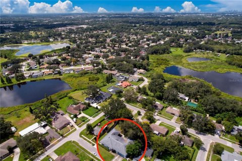 Villa ou maison à louer à Brandon, Floride: 4 chambres, 168.15 m2 № 2406448 - photo 16