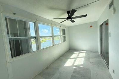 Copropriété à louer à West Palm Beach, Floride: 2 chambres, 98.66 m2 № 2439165 - photo 6
