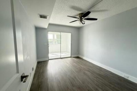 Copropriété à louer à West Palm Beach, Floride: 2 chambres, 98.66 m2 № 2439165 - photo 13