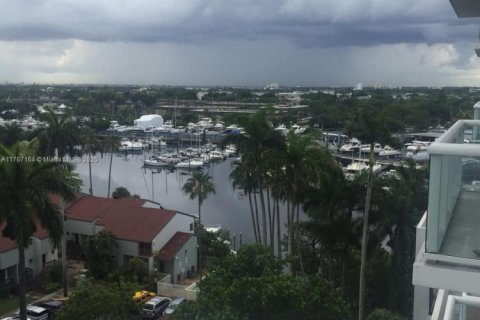 Condo in Miami, Florida, 1 bedroom  № 1691415 - photo 12