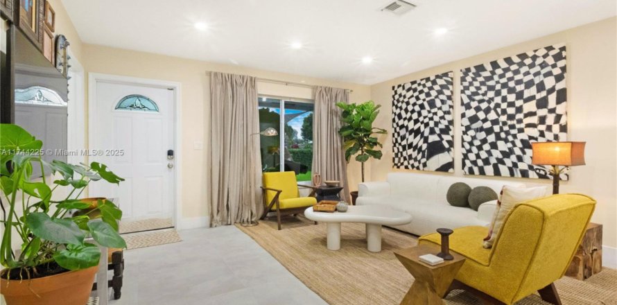 House in Pompano Beach, Florida 4 bedrooms, 149.94 sq.m. № 1492208