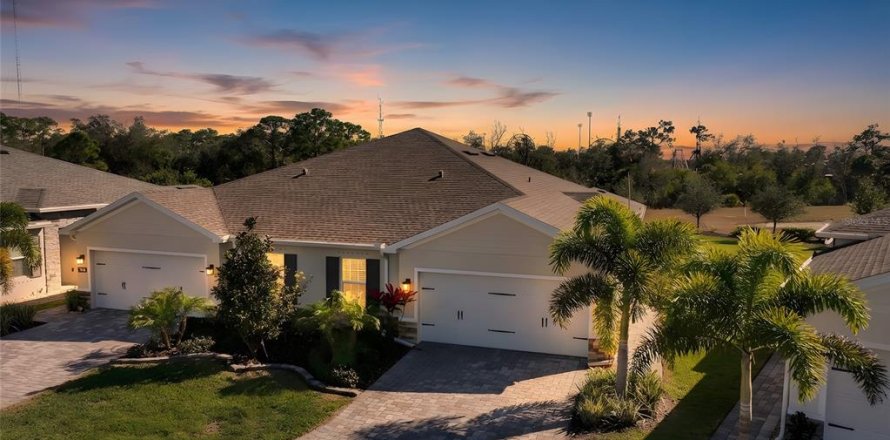 Villa ou maison à Port Charlotte, Floride 3 chambres, 136.57 m2 № 2167607