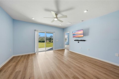 Villa ou maison à vendre à Port Charlotte, Floride: 3 chambres, 136.57 m2 № 2167607 - photo 4