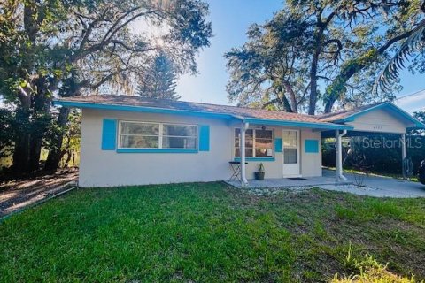 House in Weeki Wachee, Florida 2 bedrooms, 91.04 sq.m. № 1904747 - photo 1