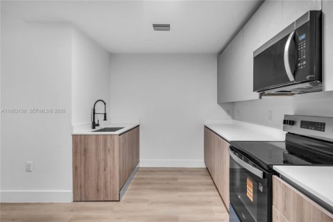 Appartement à louer à Miami, Floride: 2 chambres № 2008775 - photo 8