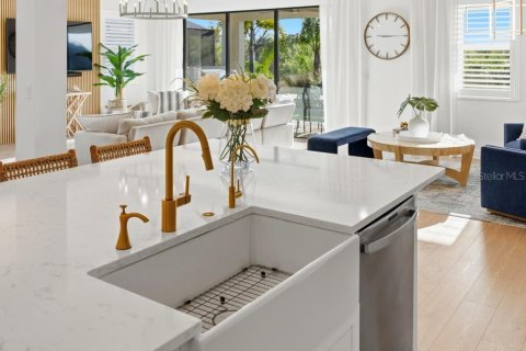 Villa ou maison à vendre à Bradenton, Floride: 4 chambres, 339.19 m2 № 2238200 - photo 19