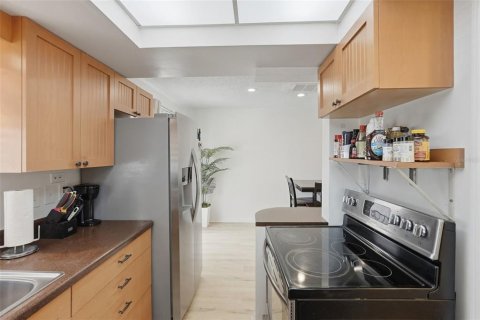 Touwnhouse à vendre à Clearwater, Floride: 3 chambres, 113.34 m2 № 2389067 - photo 9
