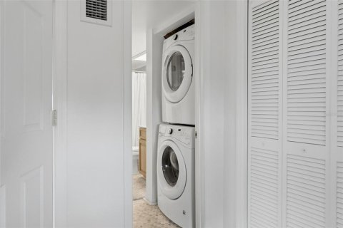 Touwnhouse à vendre à Clearwater, Floride: 3 chambres, 113.34 m2 № 2389067 - photo 17