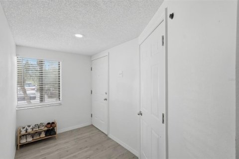 Touwnhouse à vendre à Clearwater, Floride: 3 chambres, 113.34 m2 № 2389067 - photo 3