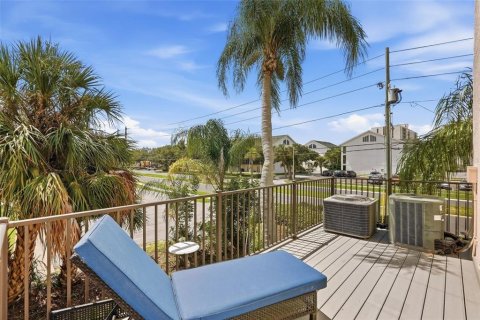 Touwnhouse à vendre à Clearwater, Floride: 3 chambres, 113.34 m2 № 2389067 - photo 6