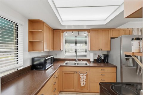 Touwnhouse à vendre à Clearwater, Floride: 3 chambres, 113.34 m2 № 2389067 - photo 10