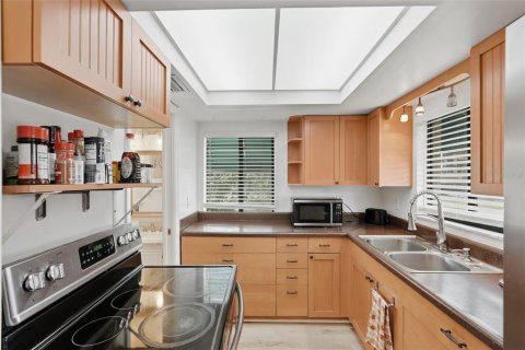 Touwnhouse à vendre à Clearwater, Floride: 3 chambres, 113.34 m2 № 2389067 - photo 8