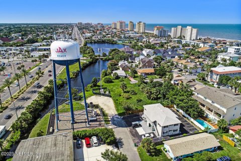 Condo in Jacksonville Beach, Florida, 3 bedrooms  № 870725 - photo 1