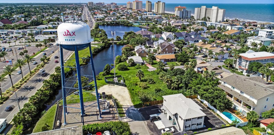 Condo in Jacksonville Beach, Florida, 3 bedrooms № 870725