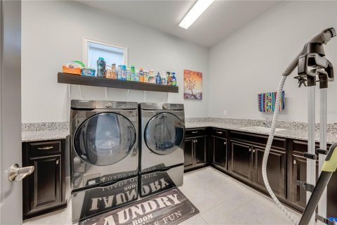 Villa ou maison à vendre à Orlando, Floride: 4 chambres, 354.61 m2 № 1517644 - photo 29