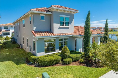 Villa ou maison à vendre à Orlando, Floride: 4 chambres, 354.61 m2 № 1517644 - photo 2
