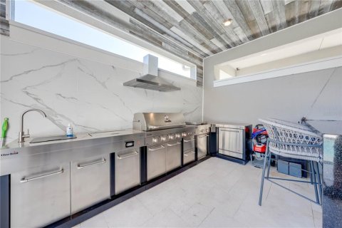Villa ou maison à vendre à Orlando, Floride: 4 chambres, 354.61 m2 № 1517644 - photo 11