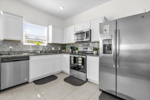 Adosado en venta en Orlando, Florida, 3 dormitorios, 145.86 m2 № 1760338 - foto 7