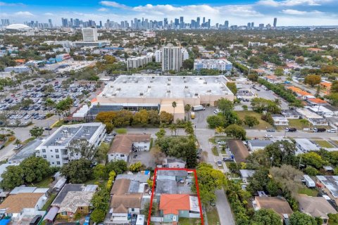 Casa en venta en Miami, Florida, 4 dormitorios, 204.57 m2 № 2025836 - foto 6