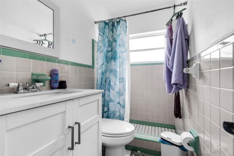 Casa en venta en Miami, Florida, 4 dormitorios, 204.57 m2 № 2025836 - foto 15