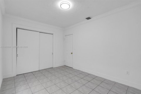 Casa en venta en Miami, Florida, 4 dormitorios, 204.57 m2 № 2025836 - foto 25