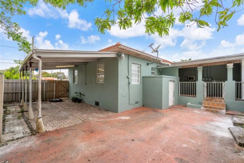 Casa en venta en Miami, Florida, 4 dormitorios, 204.57 m2 № 2025836 - foto 20