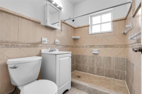 Casa en venta en Miami, Florida, 4 dormitorios, 204.57 m2 № 2025836 - foto 22