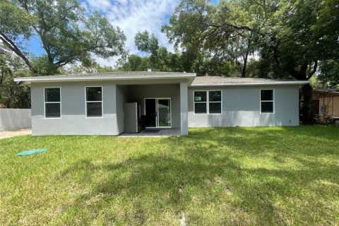 House in Apopka, Florida 3 bedrooms, 137.59 sq.m. № 1249143 - photo 4