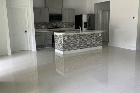 House in Apopka, Florida 3 bedrooms, 137.59 sq.m. № 1249143 - photo 15