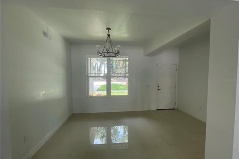 House in Apopka, Florida 3 bedrooms, 137.59 sq.m. № 1249143 - photo 17