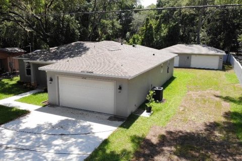 House in Apopka, Florida 3 bedrooms, 137.59 sq.m. № 1249143 - photo 10