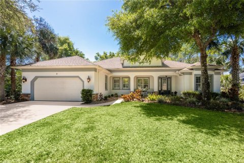 House in Palm Coast, Florida 3 bedrooms, 253.9 sq.m. № 1630513 - photo 1