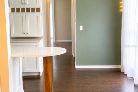 Снять в аренду кондоминиум в Тампа, Флорида 5 комнат, 52.03м2, № 2324739 - фото 3