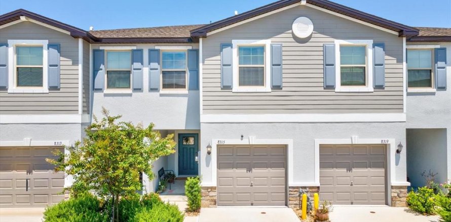 Adosado en New Port Richey, Florida 3 dormitorios, 151.8 m2 № 1909767