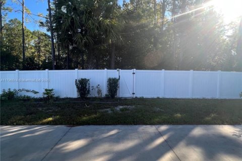 House in Palm Coast, Florida 4 bedrooms, 145.11 sq.m. № 1861042 - photo 16