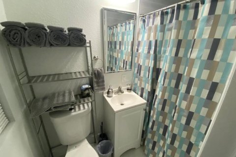 House in Tampa, Florida 3 bedrooms, 162.21 sq.m. № 1902811 - photo 11