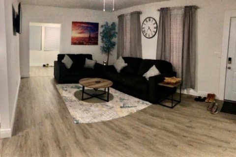 House in Tampa, Florida 3 bedrooms, 162.21 sq.m. № 1902811 - photo 5