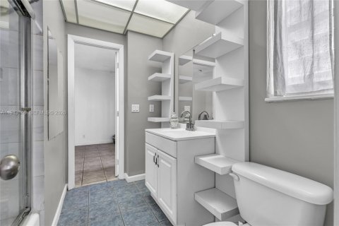 Condominio en venta en Fort Lauderdale, Florida, 2 dormitorios, 70.23 m2 № 2055062 - foto 20