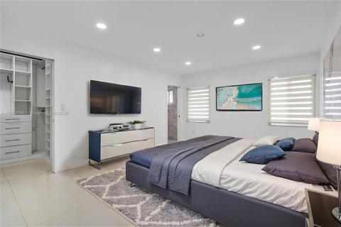 Casa en venta en Hialeah, Florida, 4 dormitorios, 147.53 m2 № 1945079 - foto 24