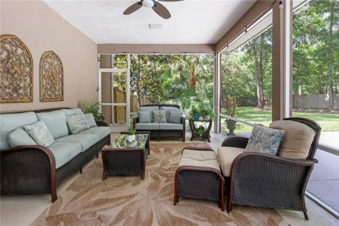 House in Gainesville, Florida 5 bedrooms, 348.2 sq.m. № 1681001 - photo 17