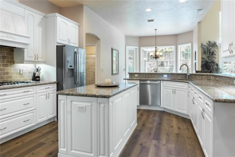 House in Gainesville, Florida 5 bedrooms, 348.2 sq.m. № 1681001 - photo 7
