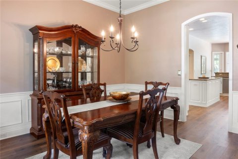 House in Gainesville, Florida 5 bedrooms, 348.2 sq.m. № 1681001 - photo 11