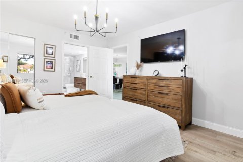 Купить кондоминиум в Тамарак, Флорида 2 спальни, 118.45м2, № 2007803 - фото 9