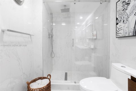 Купить кондоминиум в Тамарак, Флорида 2 спальни, 118.45м2, № 2007803 - фото 13