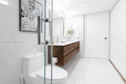 Купить кондоминиум в Тамарак, Флорида 2 спальни, 118.45м2, № 2007803 - фото 12